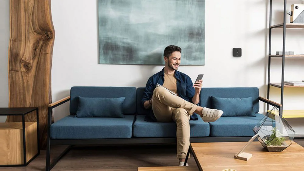 a person using cielo home app