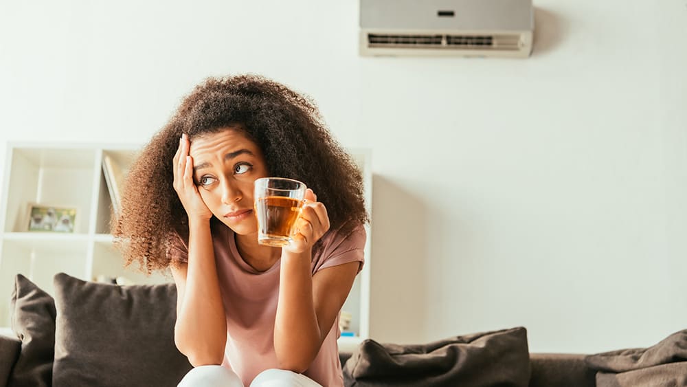 Effect of temperature and room humidity levels on mood.